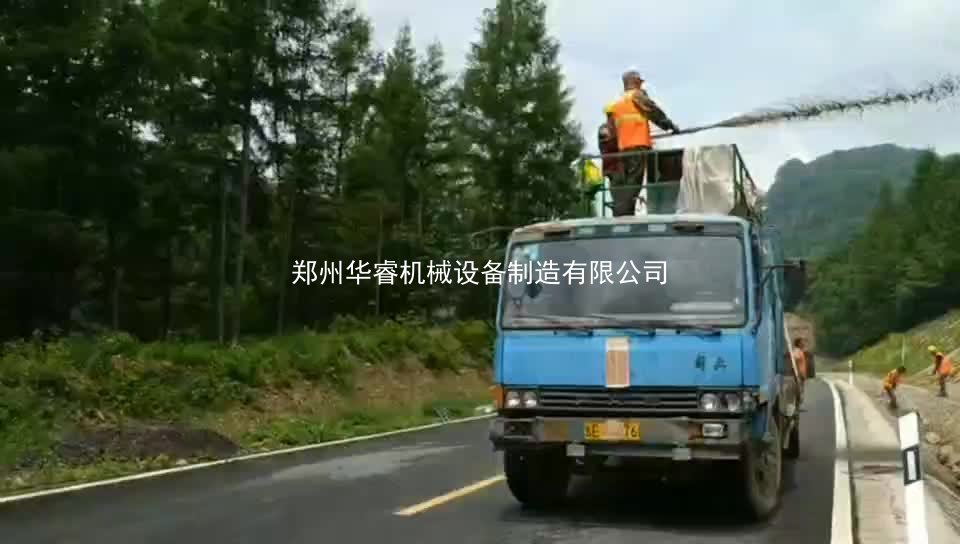 吉林白山市景观大道客土喷播机喷播绿化项目视频