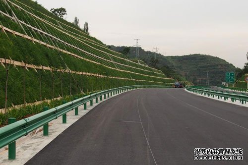 高速公路护坡
